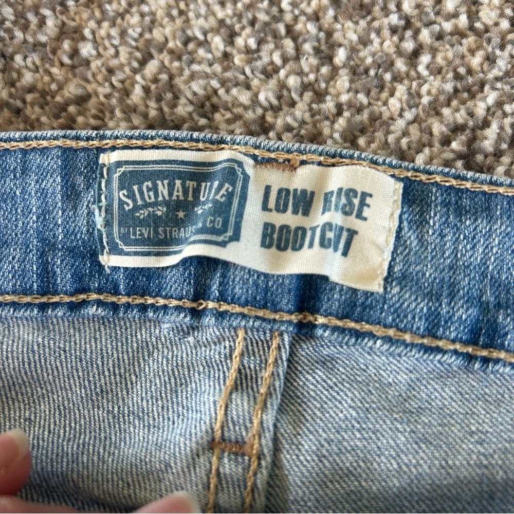 [Levi's] Low Rise Bootcut Jeans - Picture 3 of 9